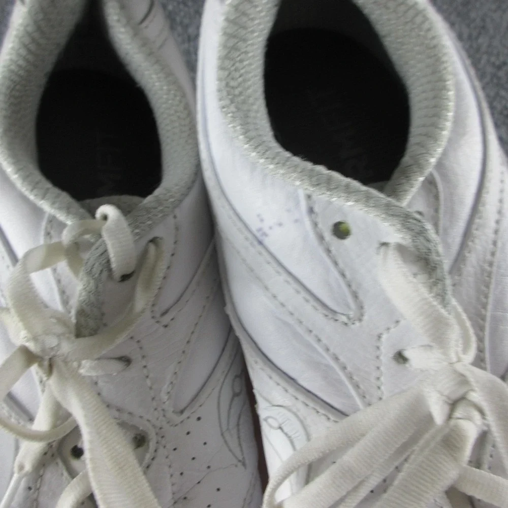 Saucony Integrity Walker 3 Shoes Womens Size 10 White Leather Athletic S50204-1